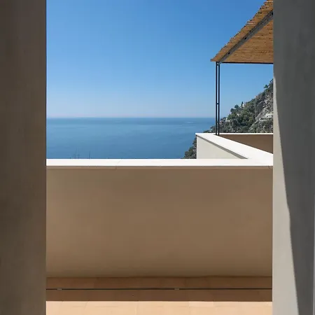 빌라 Romito - Sea View, Location *