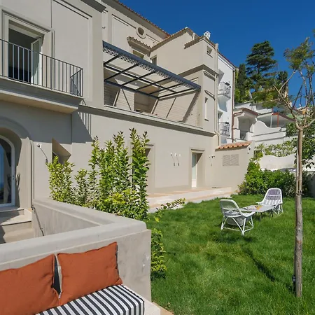 Romito - Sea View, Location