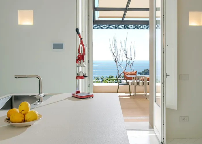 Villa Romito - Sea View, Location *