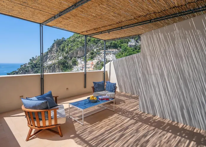 Villa Romito - Sea View, Location