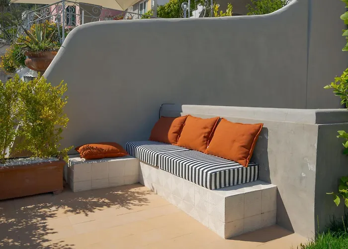 Villa Romito - Sea View, Location