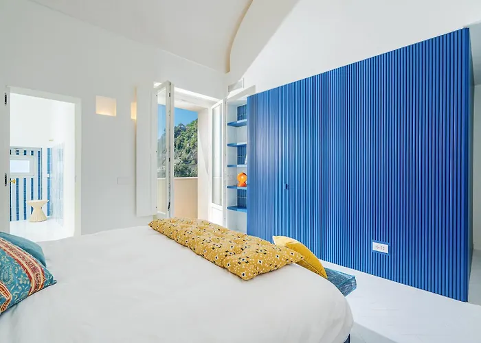 Villa Romito - Sea View, Location