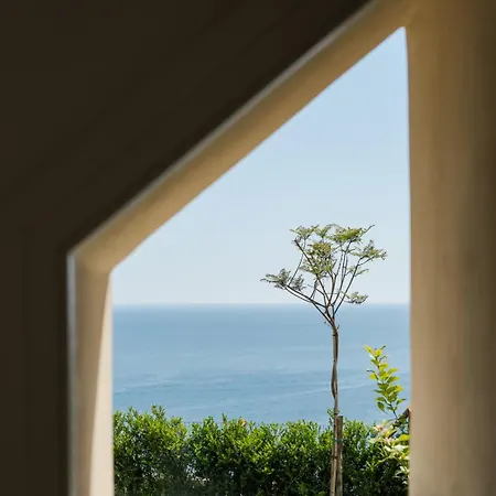 Romito - Sea View, Location *